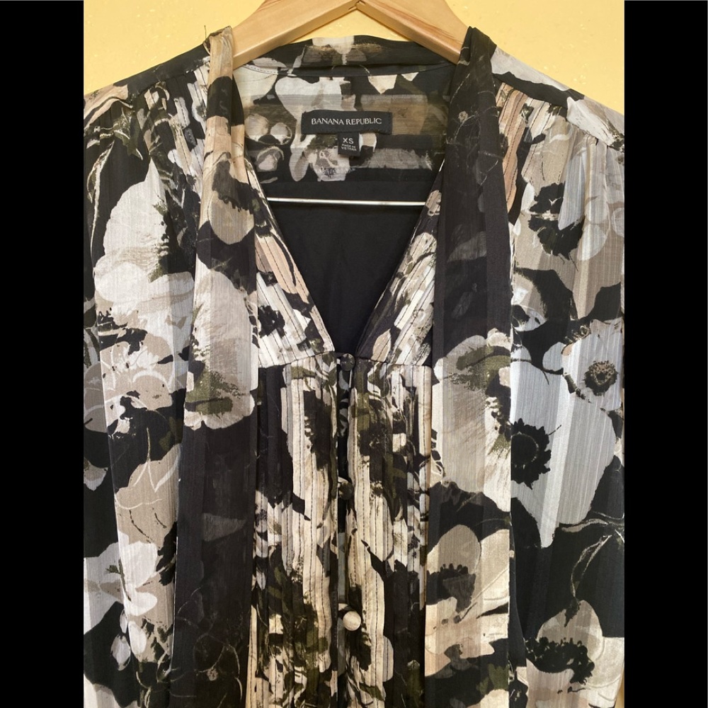 ❌SOLD❌ Banana Republic midi neck tie dress XS - Picture 5 of 8